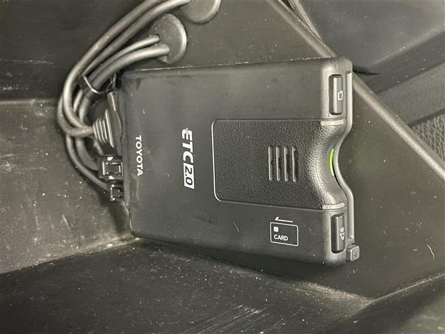 ８６ ＧＴ　モデリスタエアロ純正ナビ　Ｂｌｕｅｔｏｏｔｈ　バックカメラ　クルーズコントロール　ＬＥＤヘッドライト　オートライト　フォグライト　パドルシフト　オートライト　純正フロアマット　純正１７インチアルミ（5枚目）