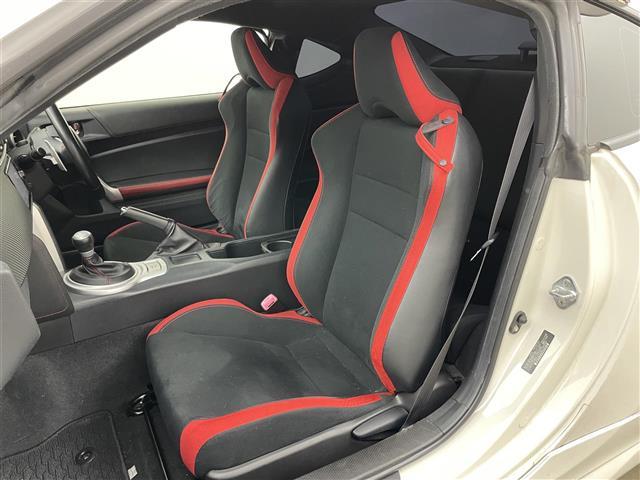 ８６ ＧＴ　モデリスタエアロ純正ナビ　Ｂｌｕｅｔｏｏｔｈ　バックカメラ　クルーズコントロール　ＬＥＤヘッドライト　オートライト　フォグライト　パドルシフト　オートライト　純正フロアマット　純正１７インチアルミ（11枚目）