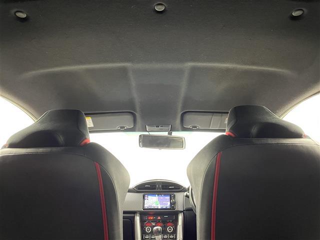 ８６ ＧＴ　モデリスタエアロ純正ナビ　Ｂｌｕｅｔｏｏｔｈ　バックカメラ　クルーズコントロール　ＬＥＤヘッドライト　オートライト　フォグライト　パドルシフト　オートライト　純正フロアマット　純正１７インチアルミ（12枚目）