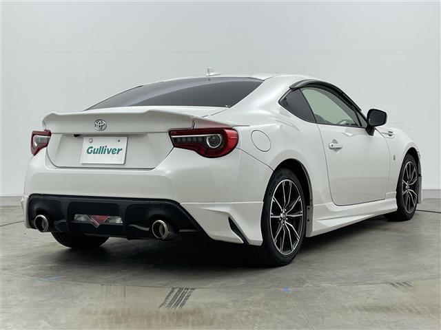 ８６ ＧＴ　モデリスタエアロ純正ナビ　Ｂｌｕｅｔｏｏｔｈ　バックカメラ　クルーズコントロール　ＬＥＤヘッドライト　オートライト　フォグライト　パドルシフト　オートライト　純正フロアマット　純正１７インチアルミ（19枚目）