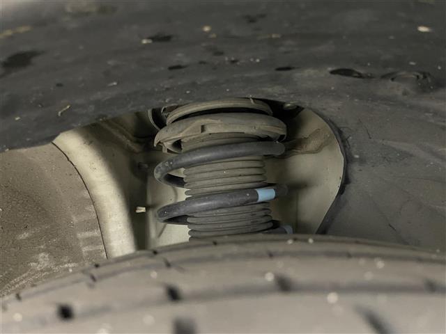 ８６ ＧＴ　モデリスタエアロ純正ナビ　Ｂｌｕｅｔｏｏｔｈ　バックカメラ　クルーズコントロール　ＬＥＤヘッドライト　オートライト　フォグライト　パドルシフト　オートライト　純正フロアマット　純正１７インチアルミ（21枚目）