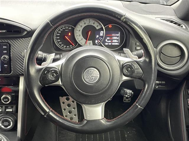 ８６ ＧＴ　モデリスタエアロ純正ナビ　Ｂｌｕｅｔｏｏｔｈ　バックカメラ　クルーズコントロール　ＬＥＤヘッドライト　オートライト　フォグライト　パドルシフト　オートライト　純正フロアマット　純正１７インチアルミ（24枚目）