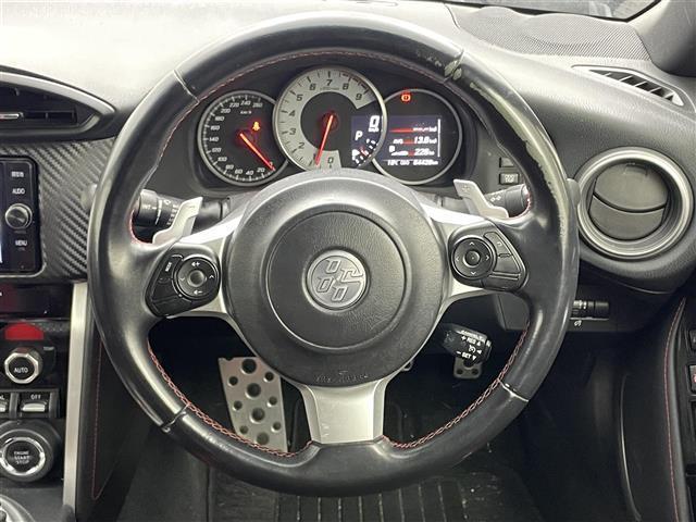 ８６ ＧＴ　モデリスタエアロ純正ナビ　Ｂｌｕｅｔｏｏｔｈ　バックカメラ　クルーズコントロール　ＬＥＤヘッドライト　オートライト　フォグライト　パドルシフト　オートライト　純正フロアマット　純正１７インチアルミ（25枚目）