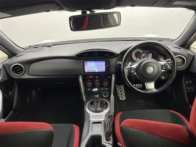 ８６ ＧＴ　モデリスタエアロ純正ナビ　Ｂｌｕｅｔｏｏｔｈ　バックカメラ　クルーズコントロール　ＬＥＤヘッドライト　オートライト　フォグライト　パドルシフト　オートライト　純正フロアマット　純正１７インチアルミ（42枚目）