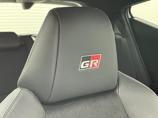 アクア GRスポーツ 10型ディスプレイオーディオ 全方位カメラ 100V電源 レーダークルーズコントロール 衝突軽減ブレーキ ブラインドスポットモニター パーキングアシスト シートヒーター ステアリングヒーター USB(10枚目)