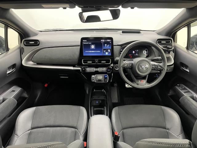 アクア GRスポーツ 10型ディスプレイオーディオ 全方位カメラ 100V電源 レーダークルーズコントロール 衝突軽減ブレーキ ブラインドスポットモニター パーキングアシスト シートヒーター ステアリングヒーター USB(12枚目)