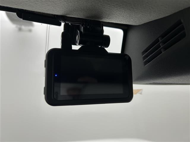 ジムニー ＸＣ　純正８型ナビ　バックカメラ　社外マフラー　マッドフラップ　シートカバー　シートヒーター　ＬＥＤヘッドライト　　フォグライト　ドライブレコーダー　スズキセーフティーサポート　純正アルミ　フロアマット（6枚目）