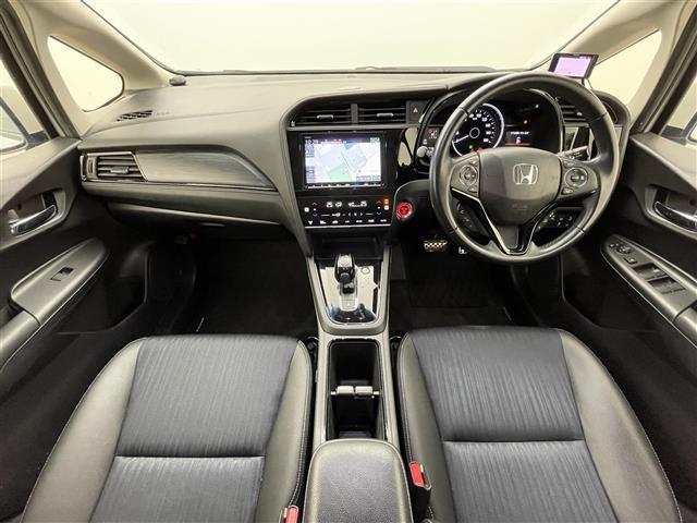 シャトル ハイブリッドZ ホンダセンシング 純正8インチナビ レーダークルーズコントロール ETC LEDヘッドライト シートヒーター バックカメラ 純正ドライブレコーダー コーナーセンサー スマートキー アイドリングストップ フォグランプ(12枚目)