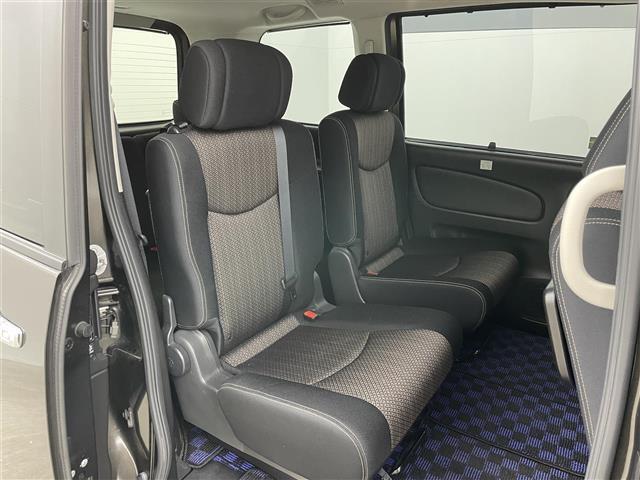 セレナ ハイウェイS G S HV Aセーフ 純正ナビ アラウンドビューモニター 両側パワースライドドア ETC エマージェンシーブレーキ レーンキープアシストクルーズコントロール コーナーセンサー HIDヘッドライト フォグライト スマートキー(9枚目)