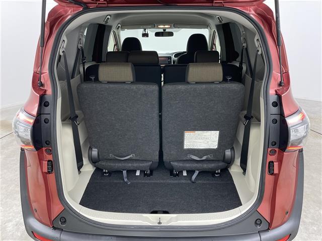 シエンタ G 純正ナビ バックカメラ 両側パワースライドドア LEDヘッドライト オートライト ビルトインETC シートヒーター ステアリングスイッチ プッシュスタート スマートキー 前後ドライブレコーダー 地デジ(13枚目)