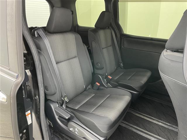 ヴォクシー ZS 煌II 純正10インチナビ 純正12.1インチフリップダウンモニター 衝突軽減ブレーキ 両側電動スライド ビルトインETC LEDヘットライト バックカメラ クルーズコントロール ドライブレコーダー フルセグ(11枚目)