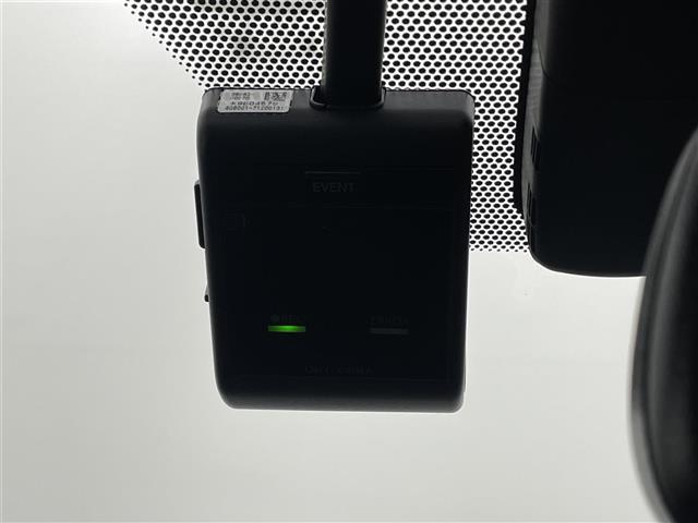 プリウス Aツーリングセレクション モデリスタエアロ 純正ナビ バックカメラ 合皮シート シートヒーター HUD パーキングアシスト ドライブレコーダー ETC トヨタセーフティーセンス BSM 純正アルミ 純正フロアマット クルコン(7枚目)