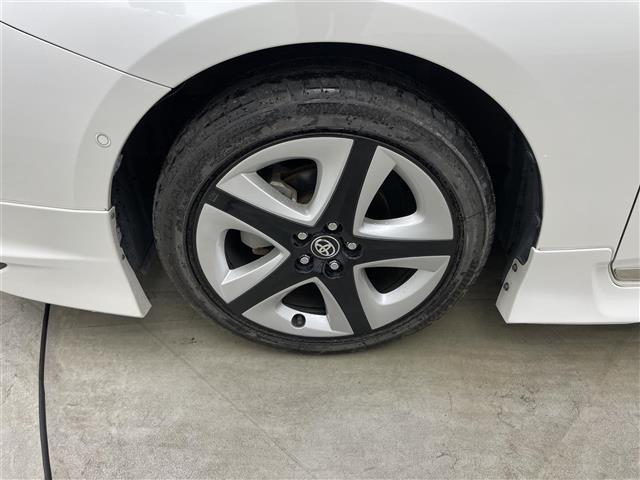 プリウス Aツーリングセレクション モデリスタエアロ 純正ナビ バックカメラ 合皮シート シートヒーター HUD パーキングアシスト ドライブレコーダー ETC トヨタセーフティーセンス BSM 純正アルミ 純正フロアマット クルコン(14枚目)