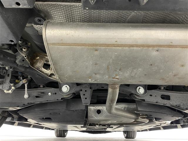 プリウス Aツーリングセレクション モデリスタエアロ 純正ナビ バックカメラ 合皮シート シートヒーター HUD パーキングアシスト ドライブレコーダー ETC トヨタセーフティーセンス BSM 純正アルミ 純正フロアマット クルコン(22枚目)