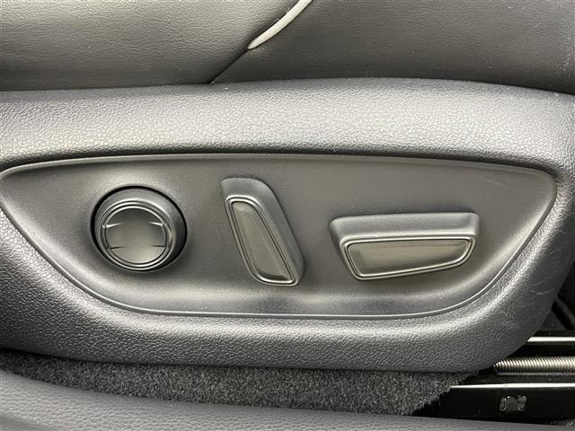 クラウンハイブリッド RSアドバンス 純正エアロ☆モデリスタ19インチアルミ純正8インチナビ パノラマミックビューモニター 合皮シート パワーシート ベンチレーション ドライブレコーダー ETC2.0 トヨタセーフティーセンス LED(29枚目)