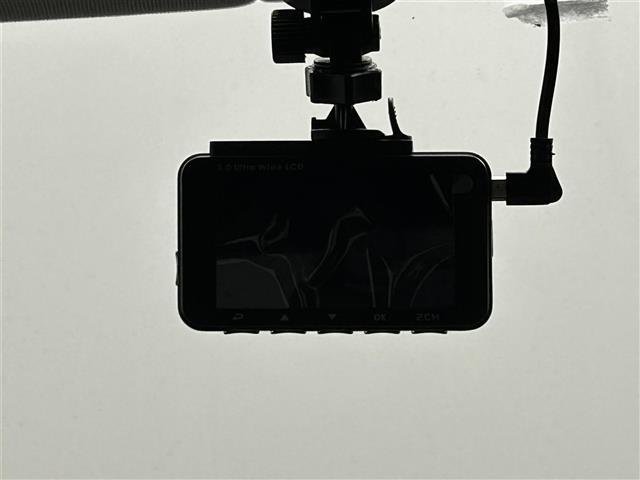 ヴェゼル e:HEV Z 純正9インチナビ バックカメラ パワーバックドア ハーフレザーシート シートヒーター ドライブレコーダーETC ホンダセンシング LEDヘッドライト フォグライト オートライト オートエアコン(7枚目)