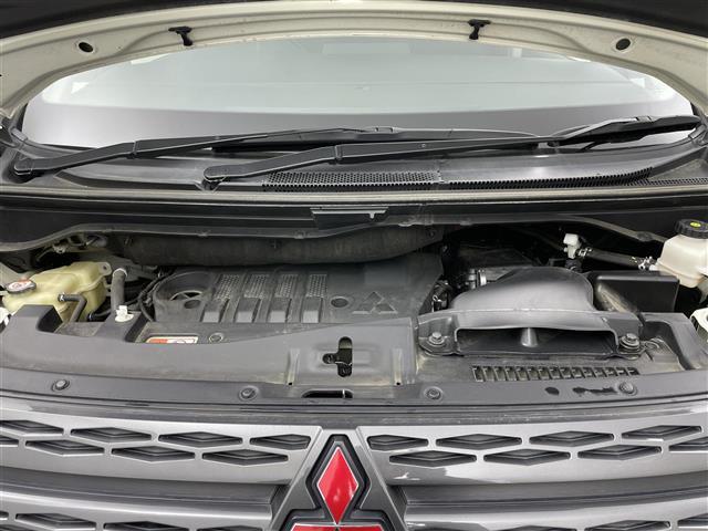 デリカD:5 ジャスパー 10.1インチナビ アラウンドビューモニター 後席モニター 両側パワースライドドア ETC ドライブレコーダー e-Assist ステアリングヒーター パドルシフト アイドリングストップ機能 BSM(20枚目)