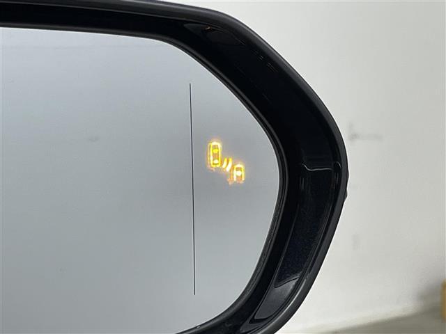 クラウンハイブリッド S Cパッケージ 純正8インチナビ パノラマミックビューモニター レザーシートパッケージ レザーシート ベンチレーション ステアリングヒーター トヨタセーフティーセンス ドライブレコーダー ETC2.0 パドルシフト(6枚目)