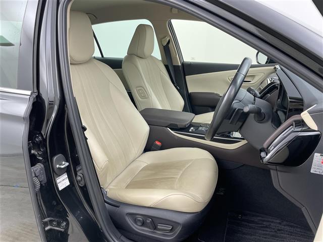 クラウンハイブリッド S Cパッケージ 純正8インチナビ パノラマミックビューモニター レザーシートパッケージ レザーシート ベンチレーション ステアリングヒーター トヨタセーフティーセンス ドライブレコーダー ETC2.0 パドルシフト(8枚目)