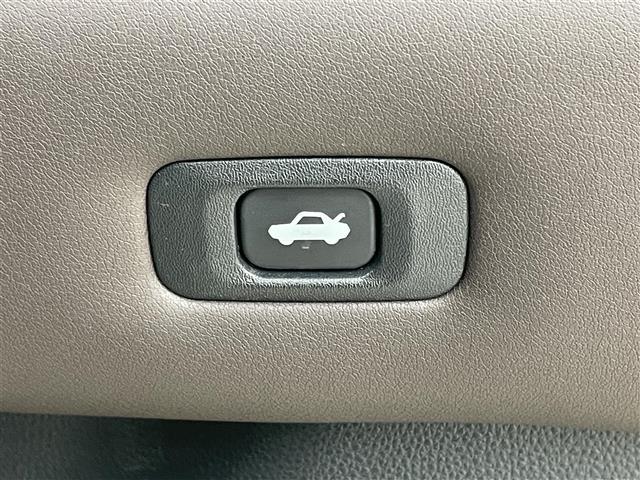 クラウンハイブリッド S Cパッケージ 純正8インチナビ パノラマミックビューモニター レザーシートパッケージ レザーシート ベンチレーション ステアリングヒーター トヨタセーフティーセンス ドライブレコーダー ETC2.0 パドルシフト(39枚目)