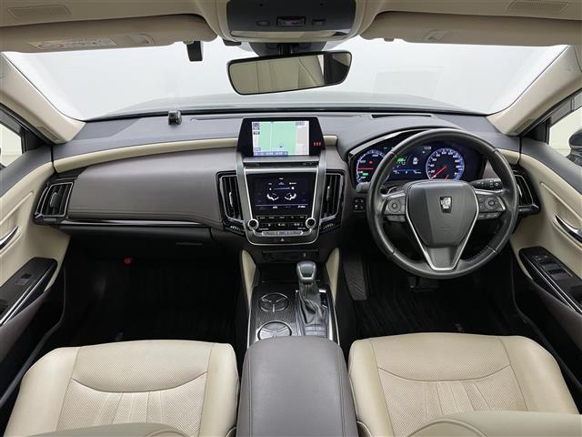 クラウンハイブリッド S Cパッケージ 純正8インチナビ パノラマミックビューモニター レザーシートパッケージ レザーシート ベンチレーション ステアリングヒーター トヨタセーフティーセンス ドライブレコーダー ETC2.0 パドルシフト(42枚目)