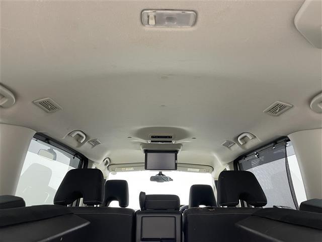 セレナ ニスモ　純正９インチナビ　純正１１インチフリップダウンモニター　衝突軽減ブレーキ　両側電動スライド　アラウンドビューモニター　ビルトインＥＴＣ　ＬＥＤヘッドライト　クルーズコントロール　ドライブレコーダー（12枚目）