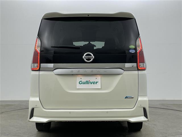 セレナ ニスモ　純正９インチナビ　純正１１インチフリップダウンモニター　衝突軽減ブレーキ　両側電動スライド　アラウンドビューモニター　ビルトインＥＴＣ　ＬＥＤヘッドライト　クルーズコントロール　ドライブレコーダー（17枚目）