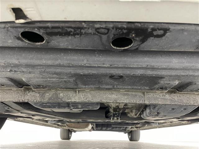 セレナ ニスモ　純正９インチナビ　純正１１インチフリップダウンモニター　衝突軽減ブレーキ　両側電動スライド　アラウンドビューモニター　ビルトインＥＴＣ　ＬＥＤヘッドライト　クルーズコントロール　ドライブレコーダー（22枚目）