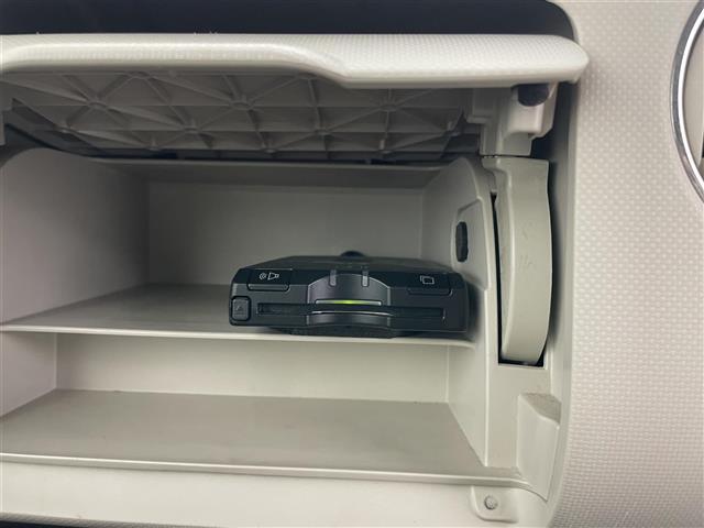 ミラココア ココアプラスX 純正ナビ ETC ルーフレール スマートキー CD再生 アイドリングストップ 純正フロアマット フォグランプ TV オートエアコン パワーステアリング パワーウィンドウ Wエアバック 盗難防止装置(6枚目)