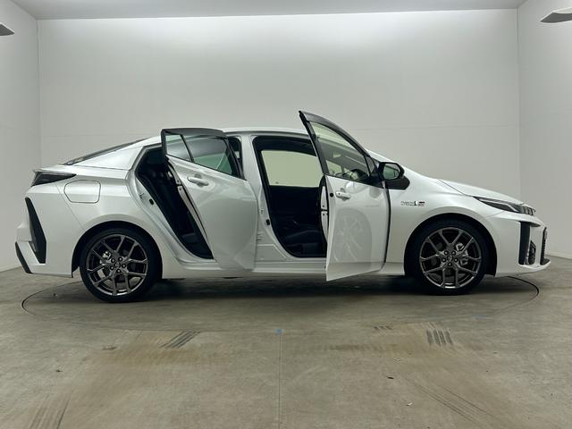 �����ŉJ�̓������E���N���A�ɂ��Ă����w�t�����g�E�C���h�E�����R�[�g�x�B�������ʂ��L�[�v���N���A�Ȏ��E�ň��S���T�|�[�g���Ă���܂��B