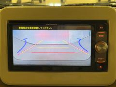 【バックカメラ】で駐車時に後方確認もできますので、大きな車の運転で不安な方も安心してお乗りいただけます！ 4