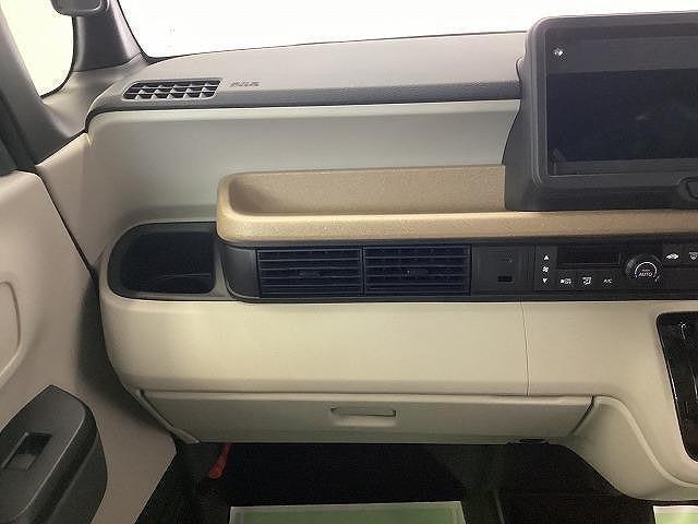 Ｎ－ＢＯＸ ベースグレード　届出済未使用車　バックカメラ　両側スライド・片側電動　クリアランスソナー　オートクルーズコントロール　レーンアシスト　衝突被害軽減システム　オートライト　ＬＥＤヘッドランプ　スマートキー（12枚目）