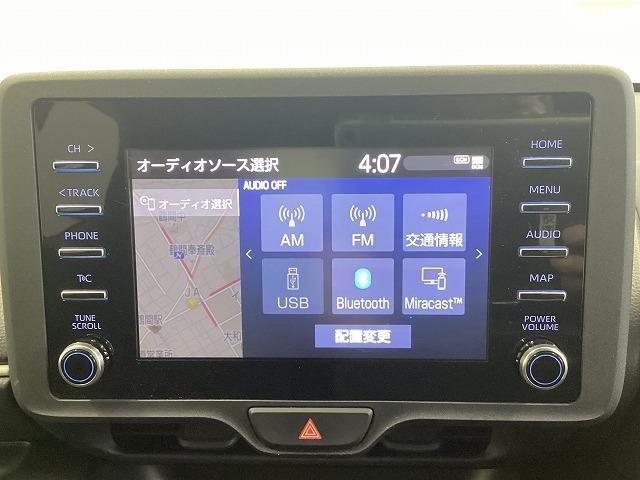 ヤリス Ｘ　ナビ　レーンアシスト　衝突被害軽減システム　オートマチックハイビーム　オートライト　スマートキー　電動格納ミラー　ＣＶＴ　盗難防止システム　衝突安全ボディ　ＡＢＳ　ＥＳＣ　ＵＳＢ　Ｂｌｕｅｔｏｏｔｈ（5枚目）