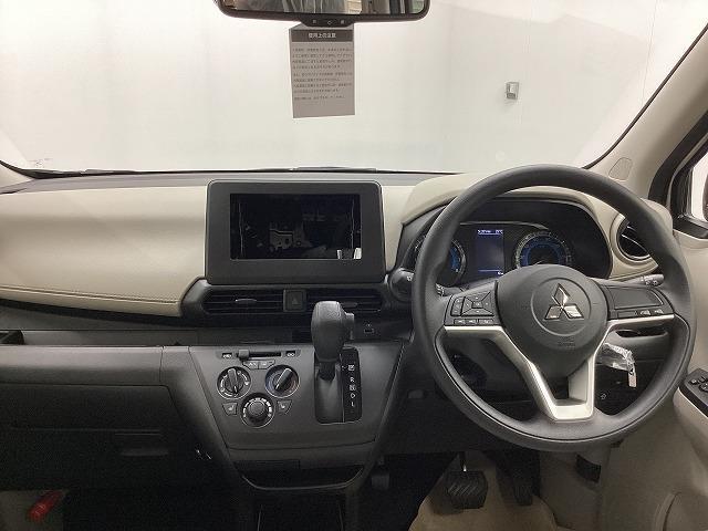 ｅＫワゴン Ｍ　バックカメラ　クリアランスソナー　衝突被害軽減システム　オートライト　キーレスエントリー　アイドリングストップ　電動格納ミラー　シートヒーター　ベンチシート　ＣＶＴ　盗難防止システム　ＡＢＳ　ＥＳＣ（2枚目）