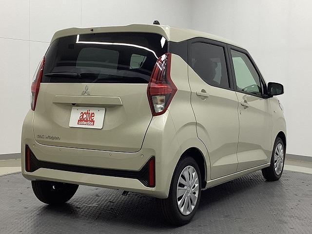 ｅＫワゴン Ｍ　バックカメラ　クリアランスソナー　衝突被害軽減システム　オートライト　キーレスエントリー　アイドリングストップ　電動格納ミラー　シートヒーター　ベンチシート　ＣＶＴ　盗難防止システム　ＡＢＳ　ＥＳＣ（14枚目）