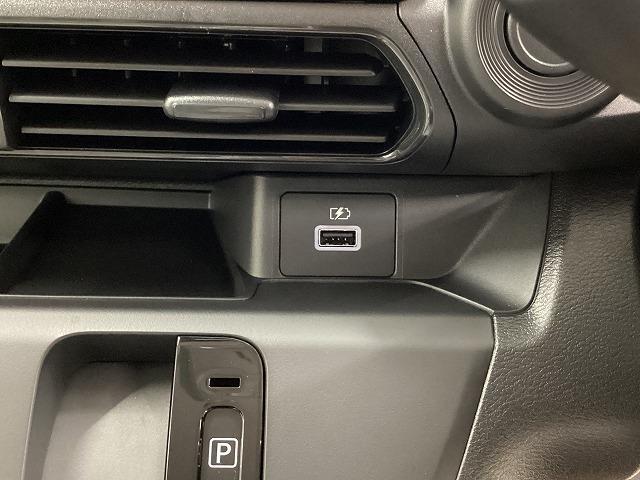 eKワゴン M バックカメラ クリアランスソナー レーンアシスト 衝突被害軽減システム キーレスエントリー アイドリングストップ 電動格納ミラー シートヒーター ベンチシート CVT 盗難防止システム ABS ESC(6枚目)