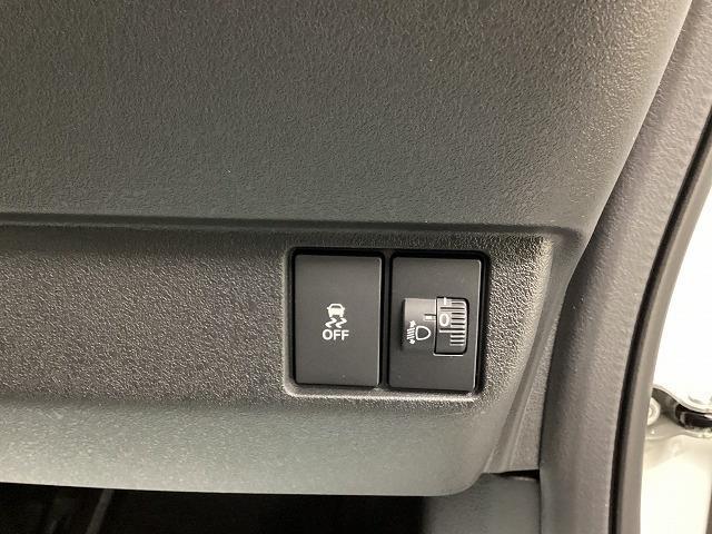 Ｎ－ＢＯＸカスタム ベースグレード　バックカメラ　両側スライド・片側電動　クリアランスソナー　オートクルーズコントロール　衝突被害軽減システム　オートライト　ＬＥＤヘッドランプ　スマートキー　アイドリングストップ　電動格納ミラー（8枚目）