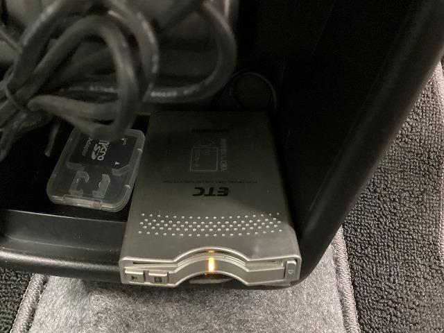 アルト Ｆ　ＥＴＣ　キーレスエントリー　ＡＴ　盗難防止システム　ＡＢＳ　ＥＳＣ　ＣＤ　ミュージックプレイヤー接続可　衝突安全ボディ　エアコン（10枚目）
