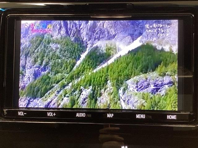 ハリアー プレミアム　ドライブレコーダー　ＥＴＣ　バックカメラ　オートクルーズコントロール　レーンアシスト　パワーシート　衝突被害軽減システム　ＴＶ　オートマチックハイビーム　オートライト　ＬＥＤヘッドランプ（5枚目）