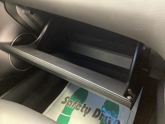 ハリアー プレミアム　ドライブレコーダー　ＥＴＣ　バックカメラ　オートクルーズコントロール　レーンアシスト　パワーシート　衝突被害軽減システム　ＴＶ　オートマチックハイビーム　オートライト　ＬＥＤヘッドランプ（40枚目）