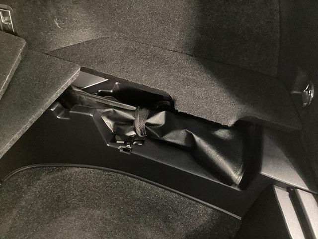 ハリアー プレミアム　ドライブレコーダー　ＥＴＣ　バックカメラ　オートクルーズコントロール　レーンアシスト　パワーシート　衝突被害軽減システム　ＴＶ　オートマチックハイビーム　オートライト　ＬＥＤヘッドランプ（71枚目）