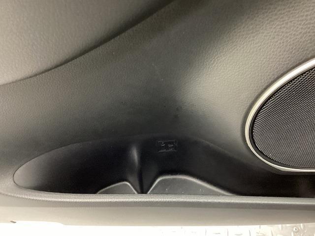 ハリアー プレミアム　ドライブレコーダー　ＥＴＣ　バックカメラ　オートクルーズコントロール　レーンアシスト　パワーシート　衝突被害軽減システム　ＴＶ　オートマチックハイビーム　オートライト　ＬＥＤヘッドランプ（78枚目）