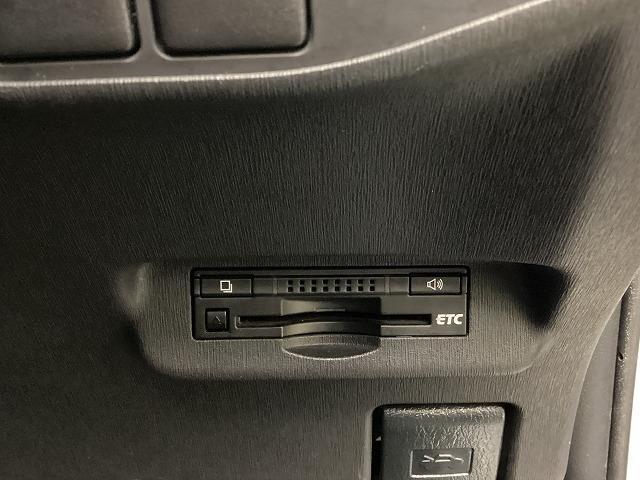 プリウス S ETC バックカメラ ナビ TV アルミホイール HID CVT スマートキー 電動格納ミラー 盗難防止システム CD Bluetooth 衝突安全ボディ ABS ESC エアコン パワーステアリング(11枚目)