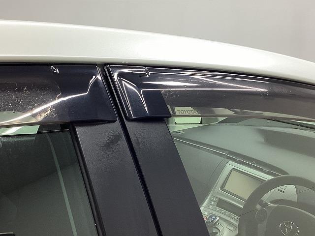 プリウス S ETC バックカメラ ナビ TV アルミホイール HID CVT スマートキー 電動格納ミラー 盗難防止システム CD Bluetooth 衝突安全ボディ ABS ESC エアコン パワーステアリング(34枚目)