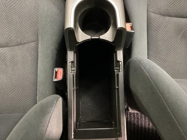 プリウス S ETC バックカメラ ナビ TV アルミホイール HID CVT スマートキー 電動格納ミラー 盗難防止システム CD Bluetooth 衝突安全ボディ ABS ESC エアコン パワーステアリング(46枚目)