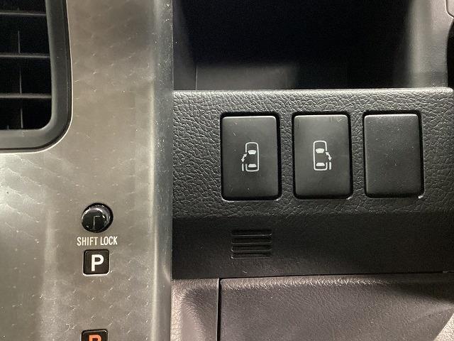 ヴォクシー ZS 煌Z ETC バックカメラ ナビ TV クリアランスソナー 両側電動スライドドア HID スマートキー 電動格納ミラー 後席モニター 3列シート ウォークスルー CVT アルミホイール 盗難防止システム(10枚目)