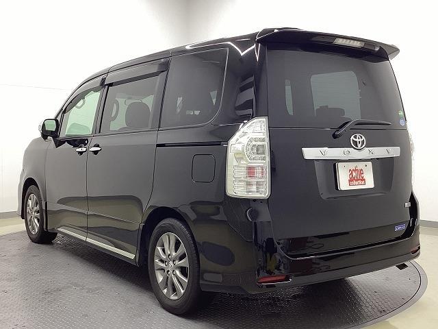 ヴォクシー ZS 煌Z ETC バックカメラ ナビ TV クリアランスソナー 両側電動スライドドア HID スマートキー 電動格納ミラー 後席モニター 3列シート ウォークスルー CVT アルミホイール 盗難防止システム(19枚目)