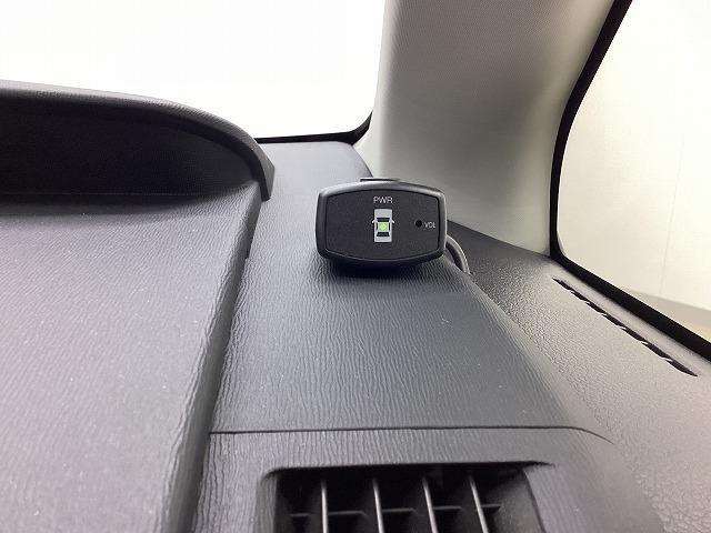 ヴォクシー ZS 煌Z ETC バックカメラ ナビ TV クリアランスソナー 両側電動スライドドア HID スマートキー 電動格納ミラー 後席モニター 3列シート ウォークスルー CVT アルミホイール 盗難防止システム(25枚目)