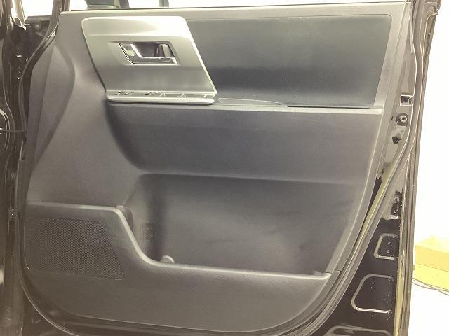 ヴォクシー ZS 煌Z ETC バックカメラ ナビ TV クリアランスソナー 両側電動スライドドア HID スマートキー 電動格納ミラー 後席モニター 3列シート ウォークスルー CVT アルミホイール 盗難防止システム(29枚目)