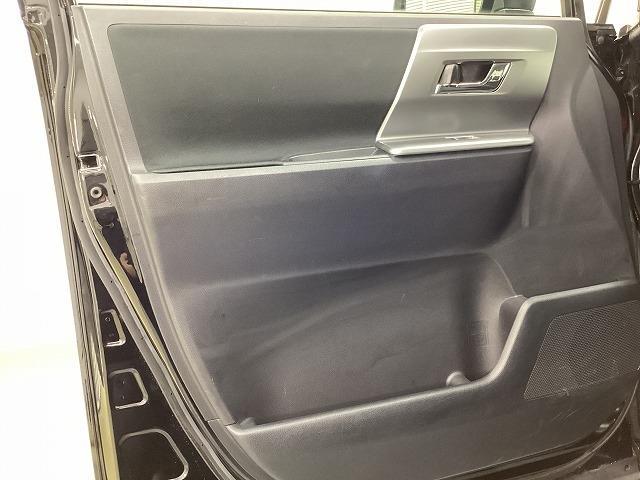 ヴォクシー ZS 煌Z ETC バックカメラ ナビ TV クリアランスソナー 両側電動スライドドア HID スマートキー 電動格納ミラー 後席モニター 3列シート ウォークスルー CVT アルミホイール 盗難防止システム(40枚目)